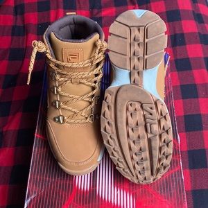 Tan and white unknown territory